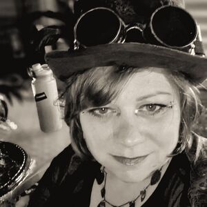 Meet your Posher, Rebecca